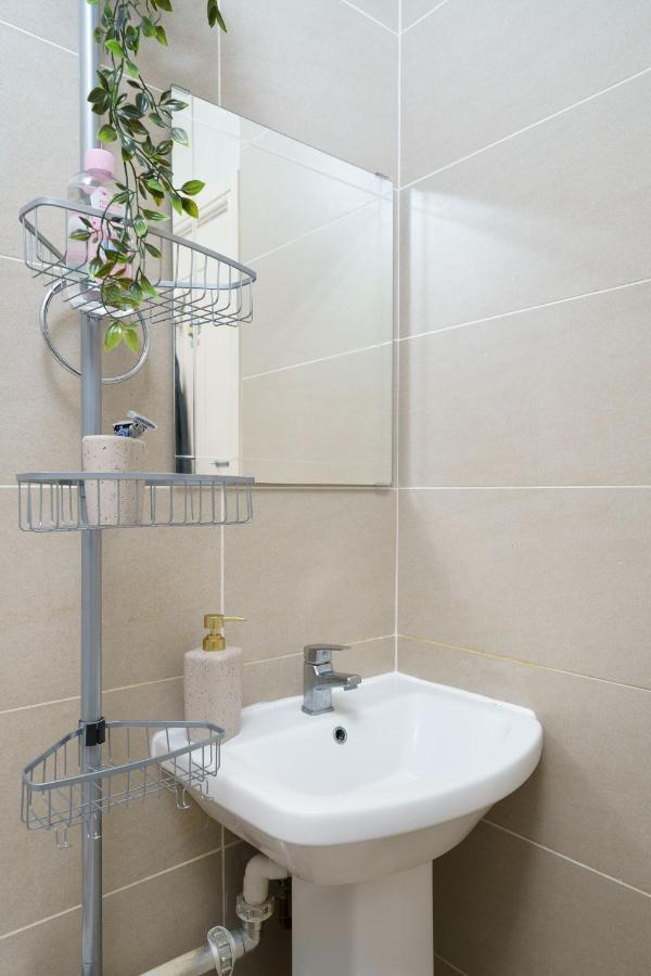 Gorgeous Apartment Wood Green Palmers Green Eksteriør bilde